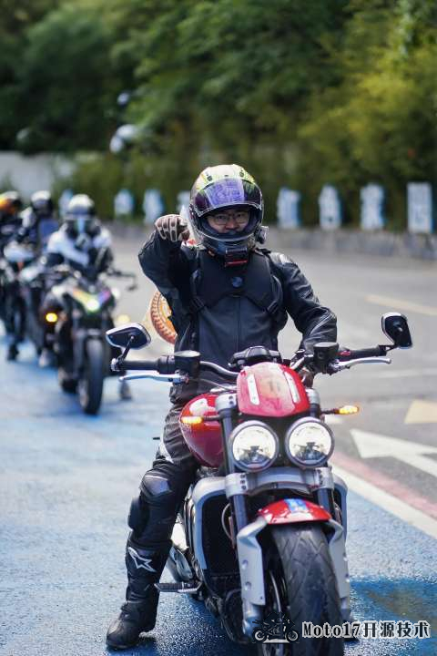 moto (3).jpg