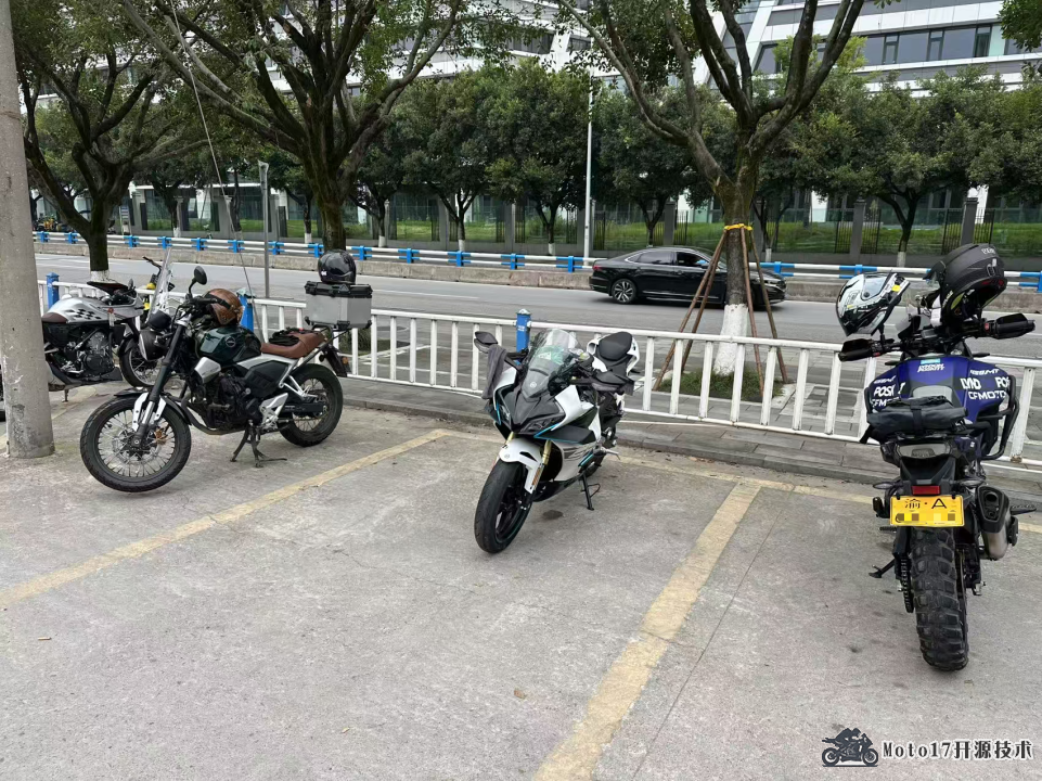 骑行完毕后的第二天洗车前的冷车环节
